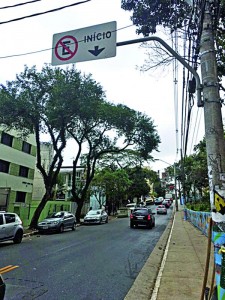 CET reduziu os espaços onde estacionar na Vila Madalena (Gerson Azevedo)