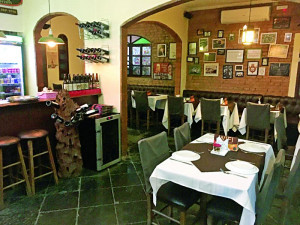 Salão da pizzaria da Vila Madalena (Gerson Azevedo)
