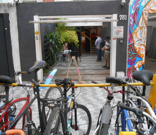 Pedalando sem segurança